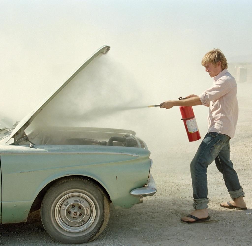 soblyudayte-pravila-pozharnoy-bezopasnosti-pri-ekspluatacii-avtomobilya_1643793547530937001__2000x2000